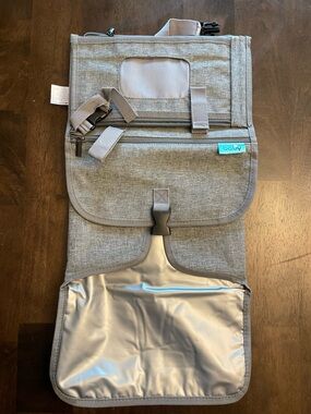 Portable changing pad